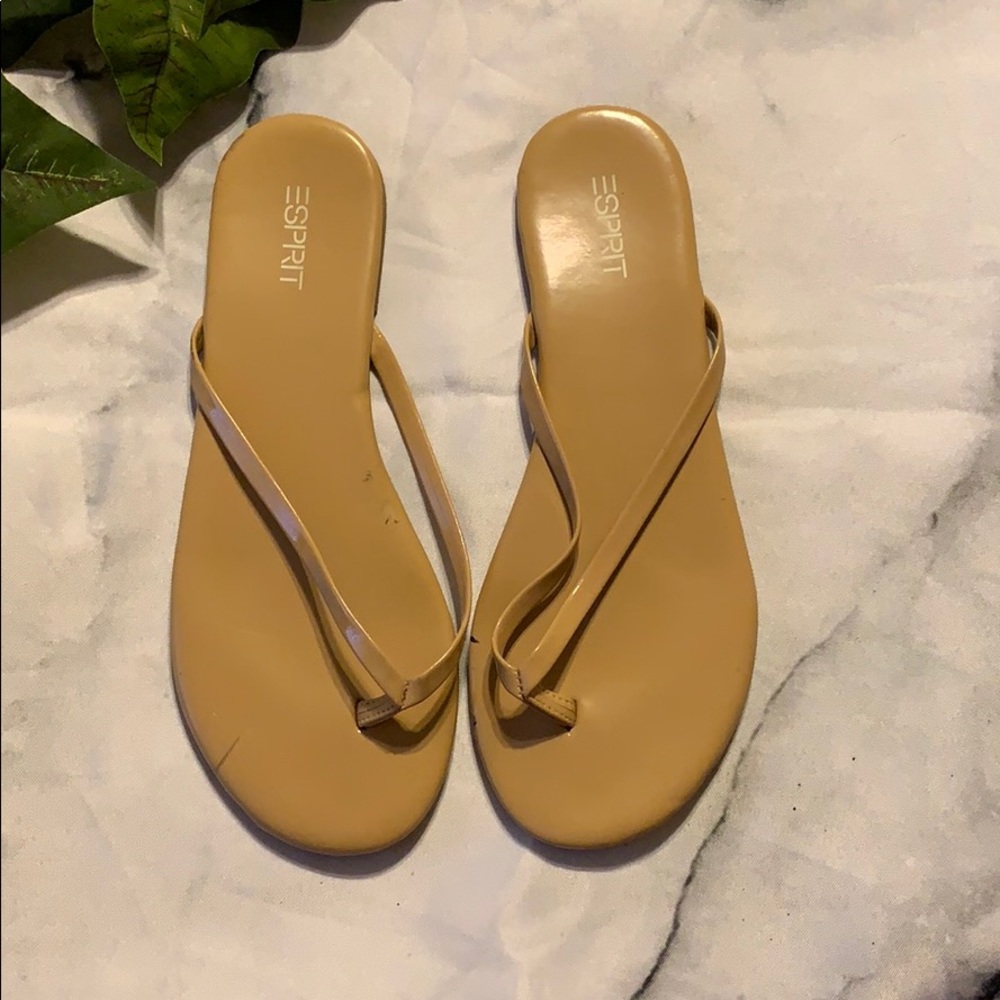 Esprit Flip Flops